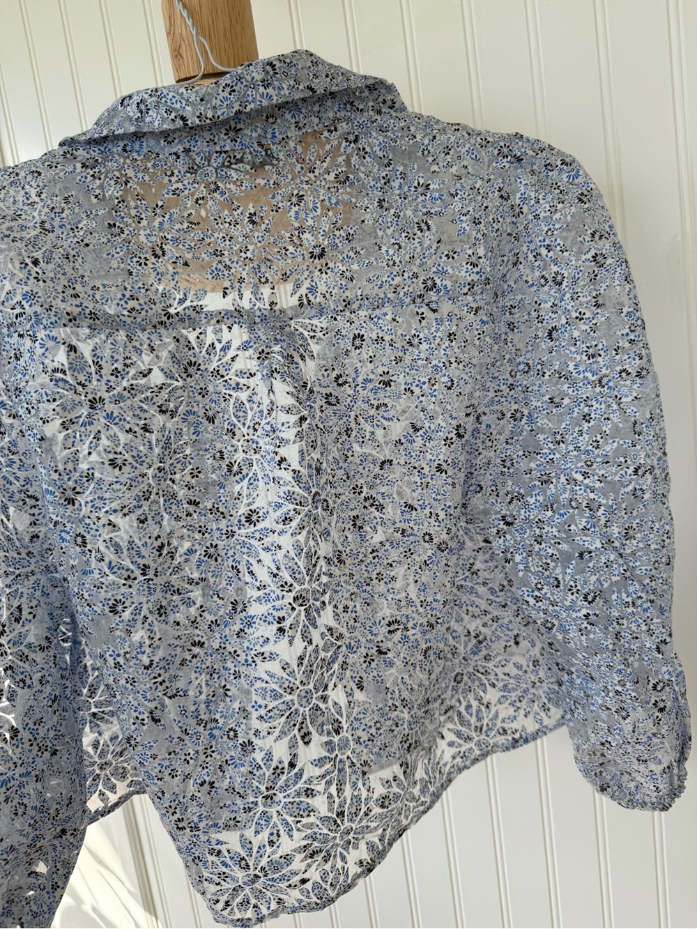 Zara Pale Blue Floral Lace-Trim Button Front Blouse - Picture 4 of 9